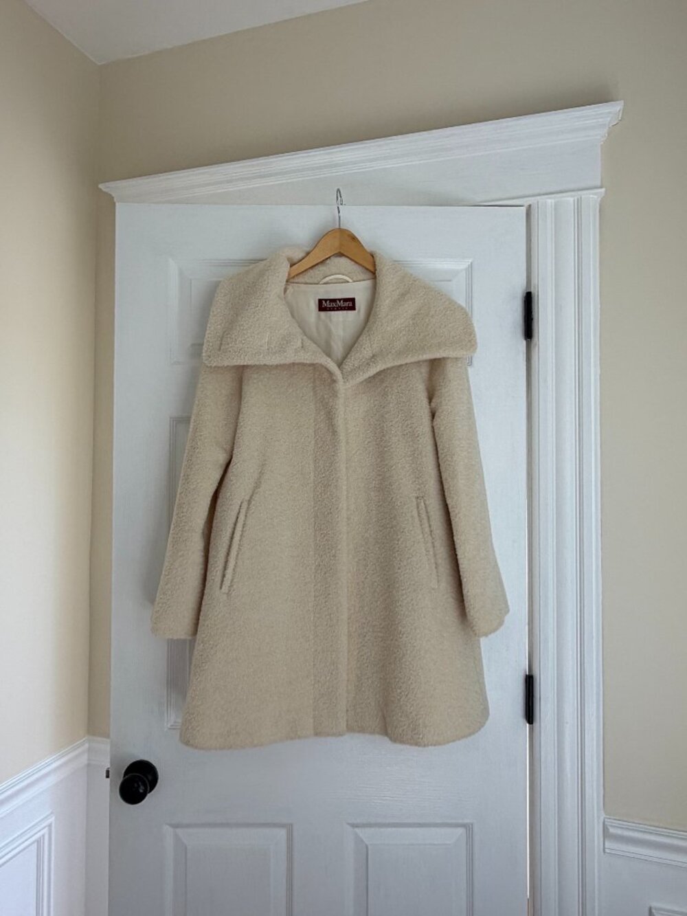 Max Mara Studio Alpaca & Wool Cream Winter Coat - Size 6